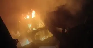 নারায়ণগঞ্জে অগ্নিকাণ্ড: পুড়েছে মার্কেটের ৩০ দোকান